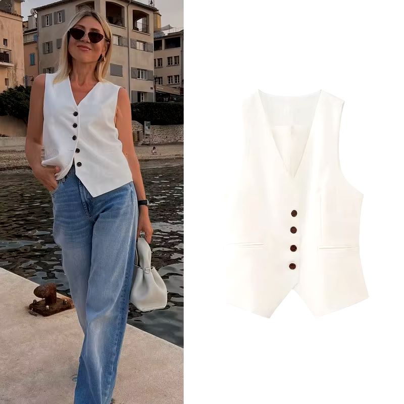idée de look gilet de costume blanc sans manche pour femme avec un jean